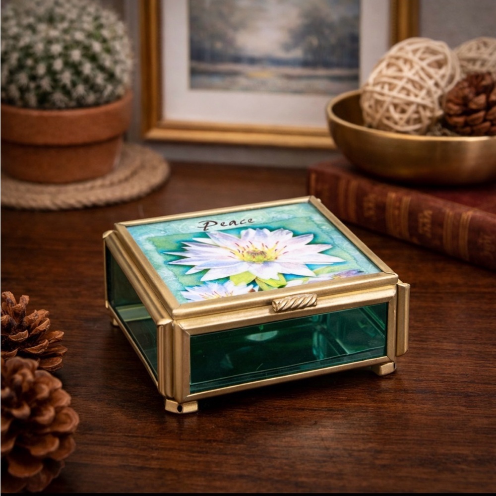 VIVA Mexico Stained Glass Jewelry Box Lily “Peace” Mirrored Trinket VTG